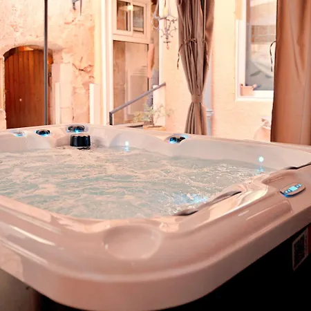 Le1693 - Charme & Confort 4 Etoiles - Jacuzzi 아파트 *