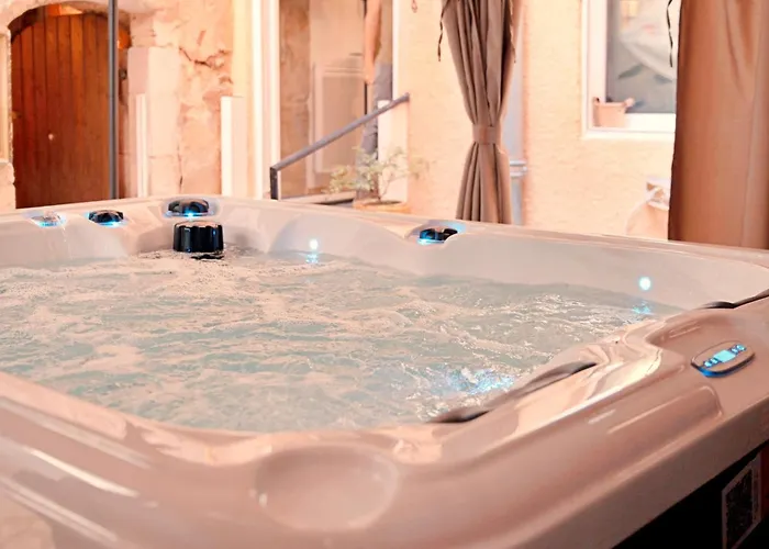 Le1693 - Charme & Confort 4 Etoiles - Jacuzzi Apartamento *